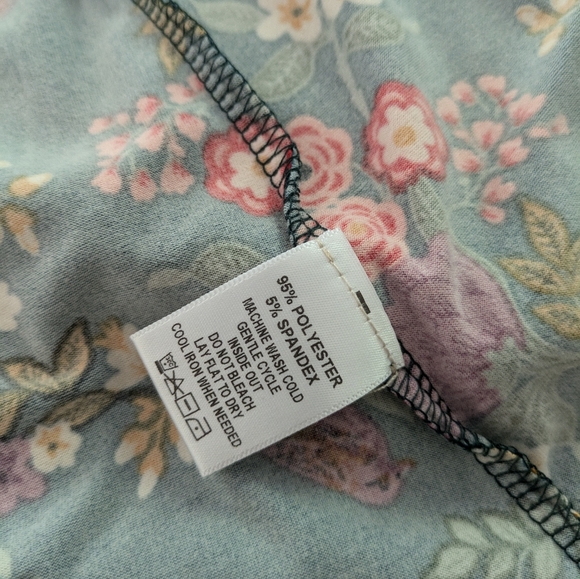 Kiyonna wrapped dress, 2x, green with floral design. - Picture 5 of 5